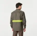Ver foto 1: Camisa de trabajo verde, de espalda