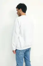 Ver foto 2: Buzo de frisa cuello redondo blanco, de espalda