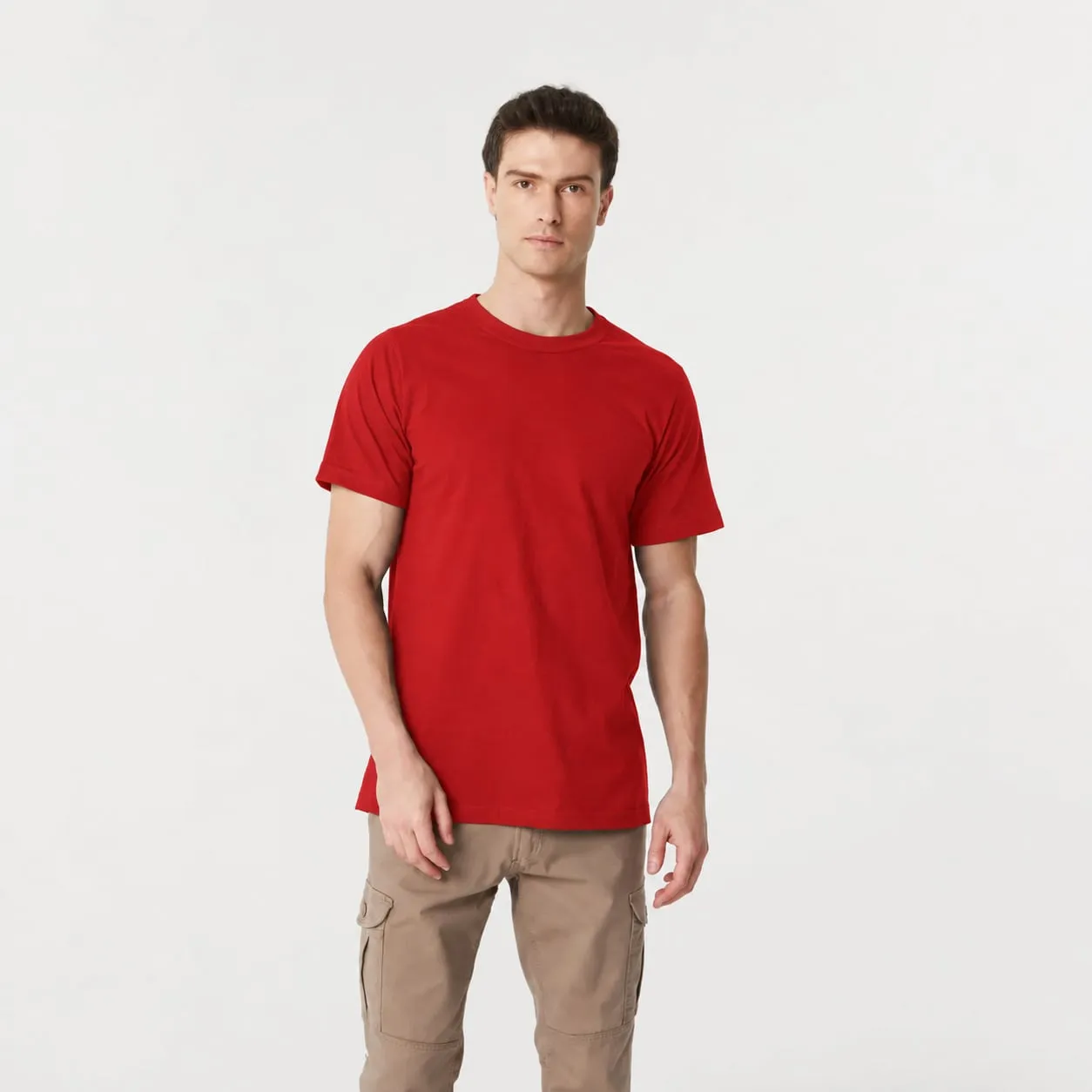 Remera cuello redondo rojo, color de referencia